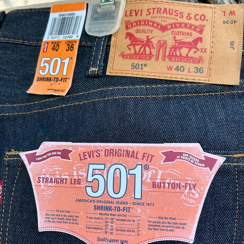 NWT Levi's 501 Dark Indigo Jeans - Picture 3 of 9